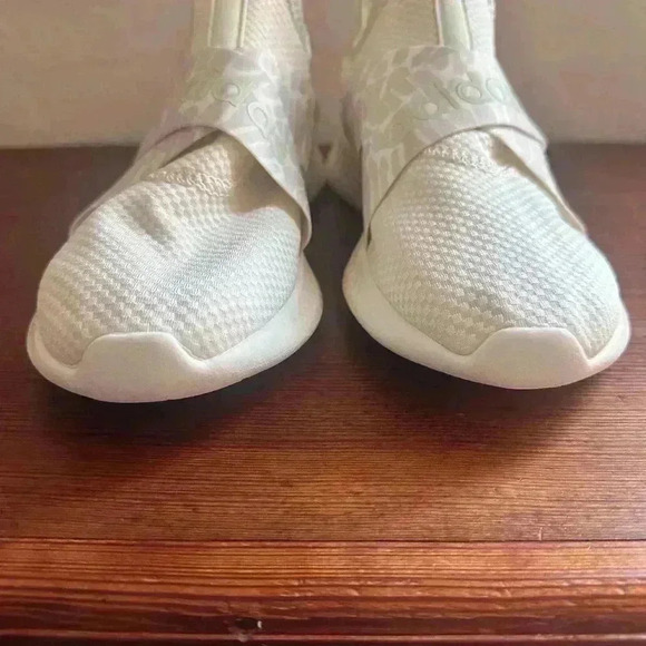 Size 11.5 - adidas Puremotion Adapt Leopard Women’s Light Green and White - Picture 4 of 10